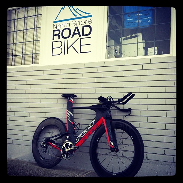 The rig set up with Enve 8.9 race wheels ready to tear things up!